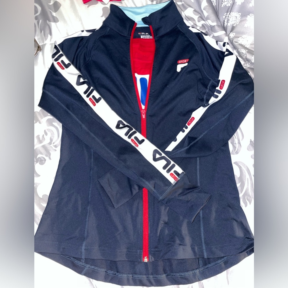 FILA T-Shirt & Jacket Bundle
+ free shipping